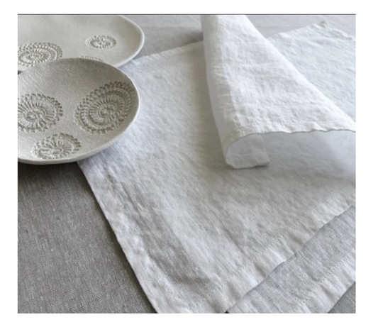 Neutral Table Linen Set 3